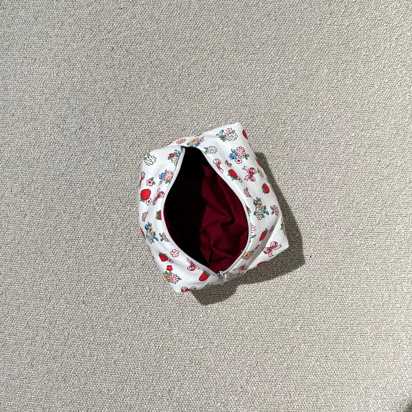 Beauty Case Strawberry Bow